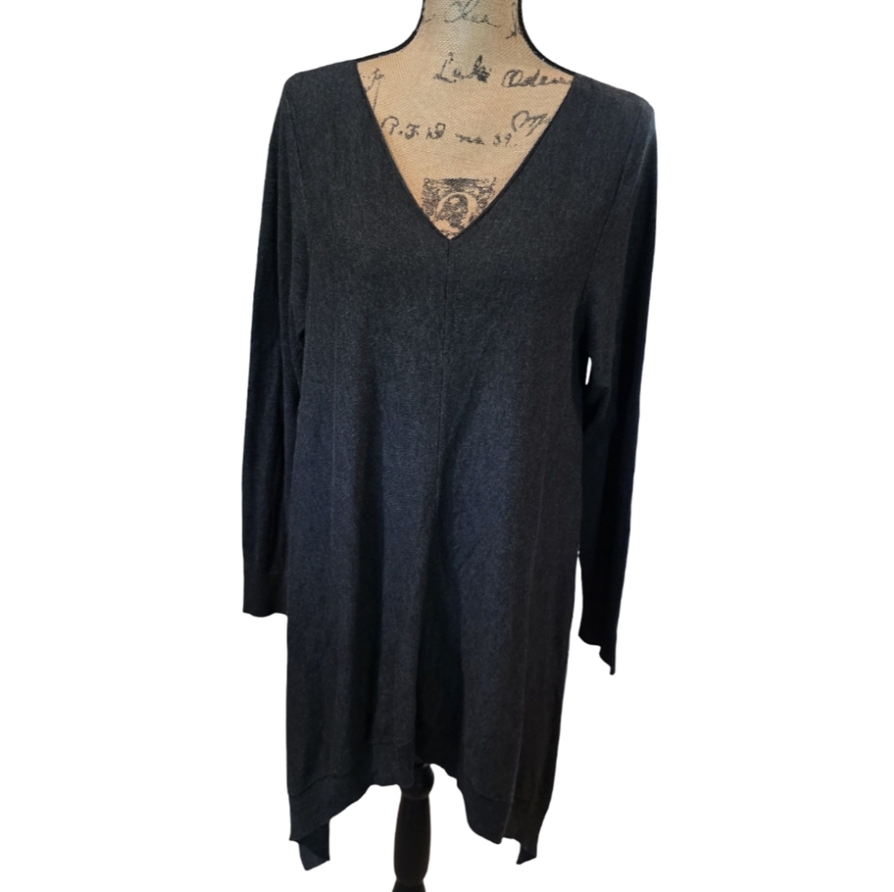 Lane Bryant Charcoal Grey V-Neck Sharkbite Hem Tunic Sweater Womens 22/24 3X